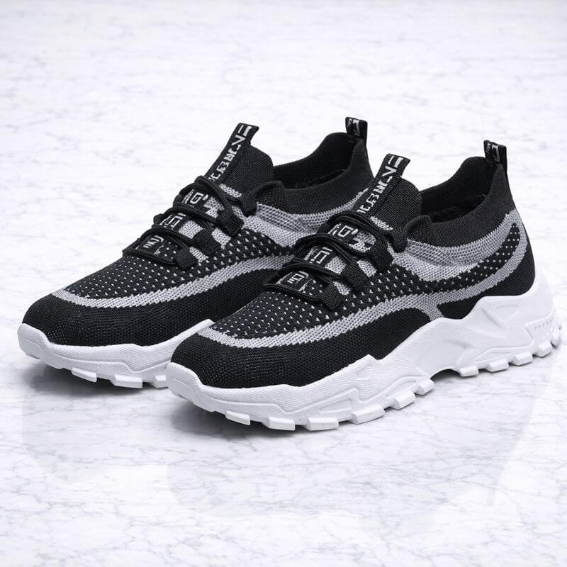 CloudWeave – Lätta Slip-On Sneakers för Dam med Andningsbar Flyknit, Snörning och Låg Klack